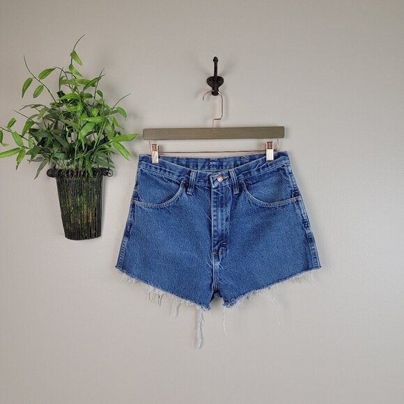 VTG Rustler Cutoff High Rise Medium Blue Wash Frayed Jean Mom Relaxed Shorts 2 4 - Picture 2 of 11